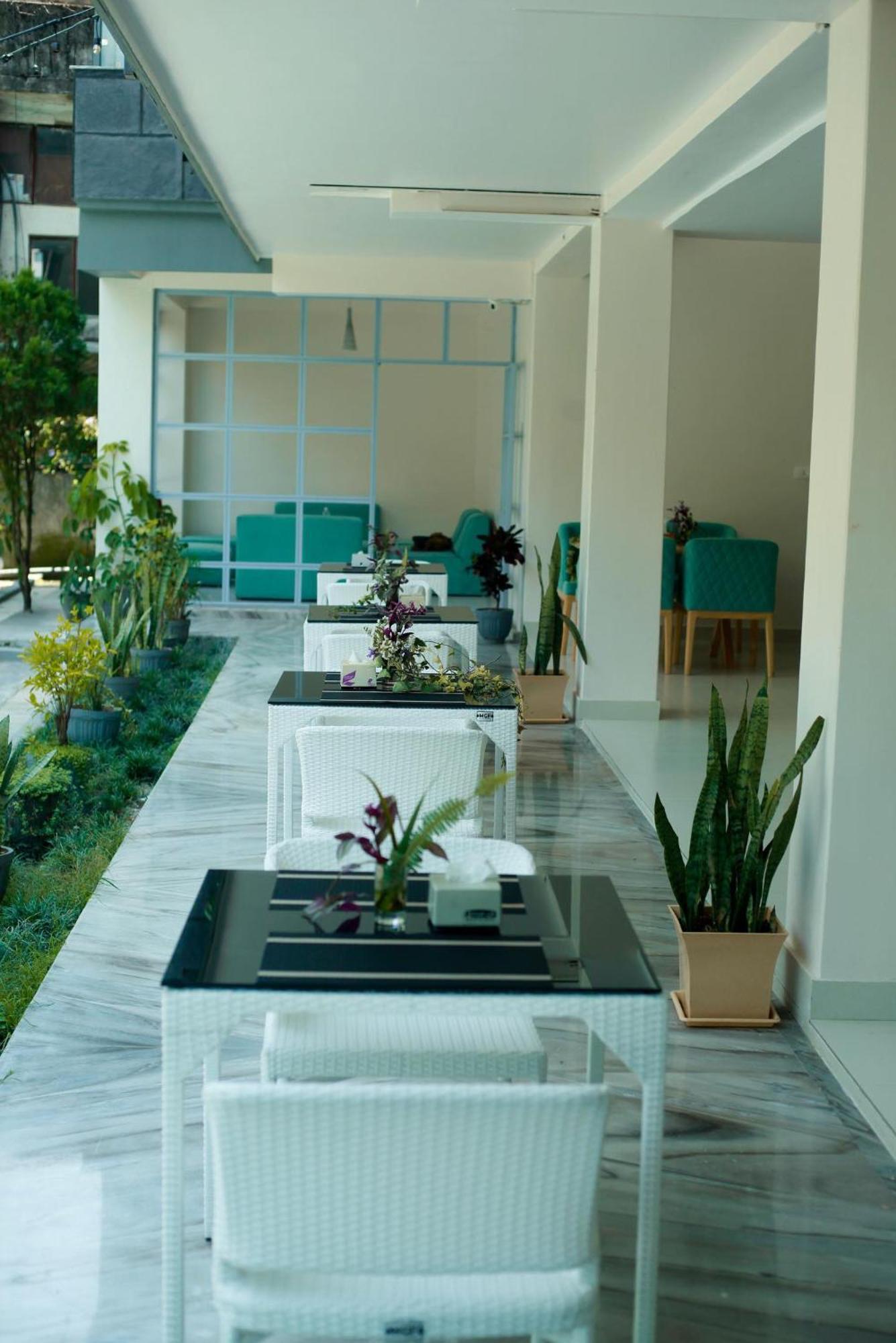 Hotel Swapna Bagh- Your Place Pokhara Exteriör bild